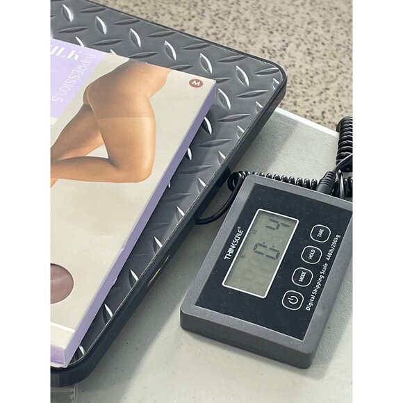 Silk Impressions Pantyhose Size Medium Ultra Fine Sheer 15 Denier 2 Pair NEW - Picture 7 of 7